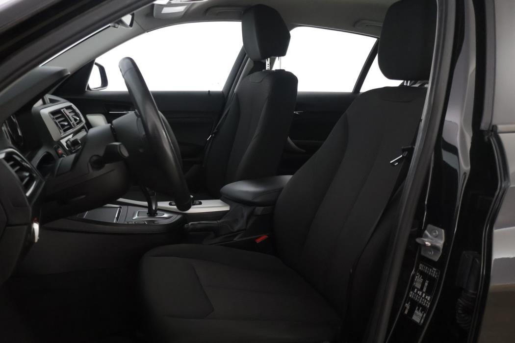 BMW 118 2018