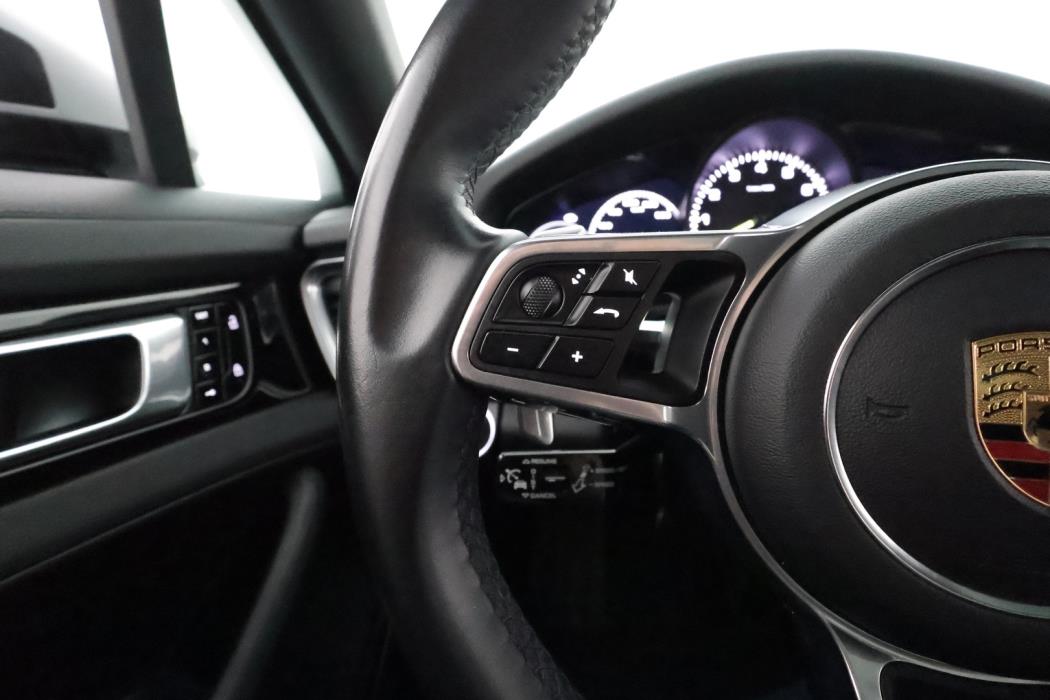 PORSCHE Panamera 2019