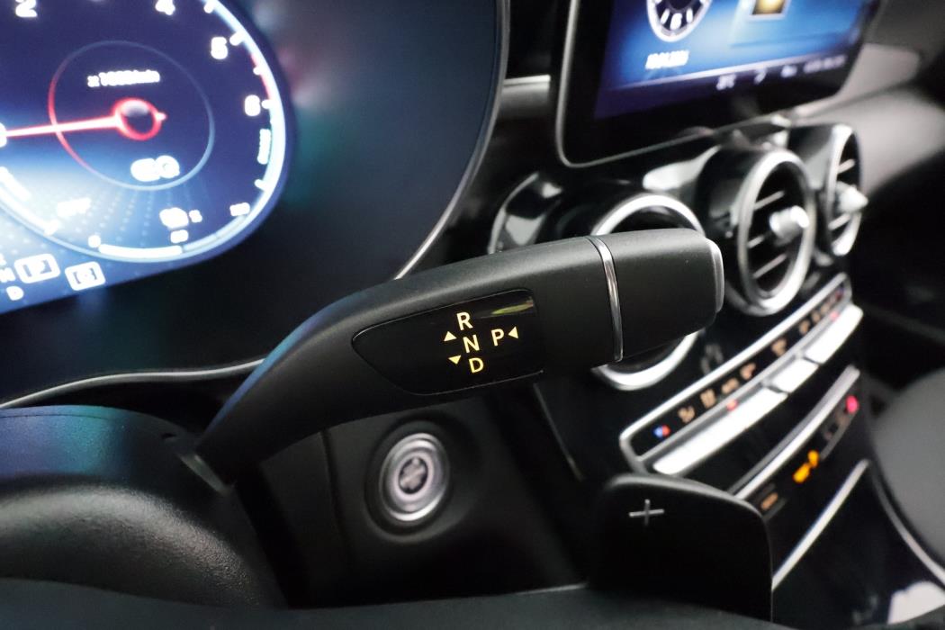 MERCEDES-BENZ C 2020