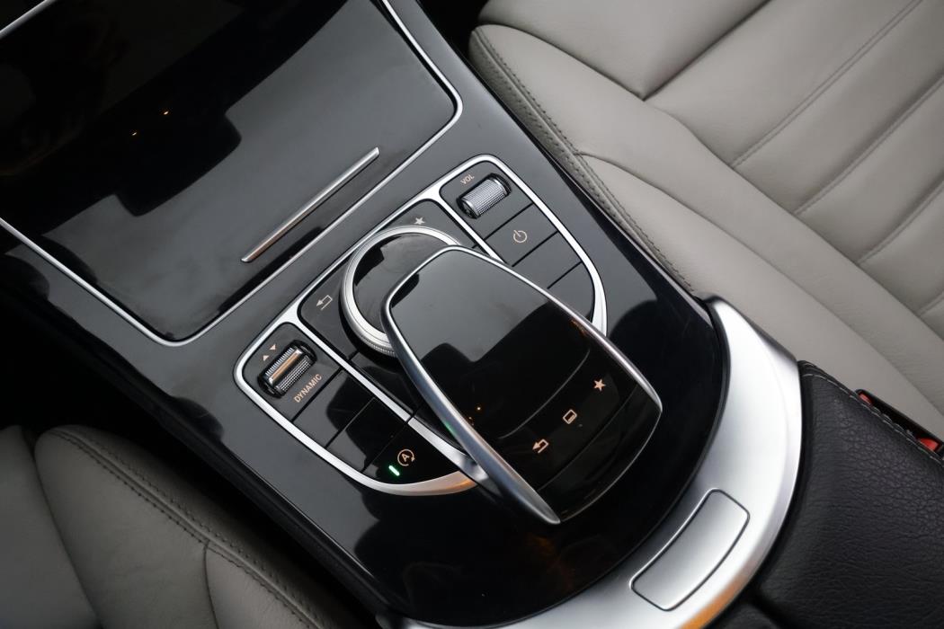 MERCEDES-BENZ C 2016