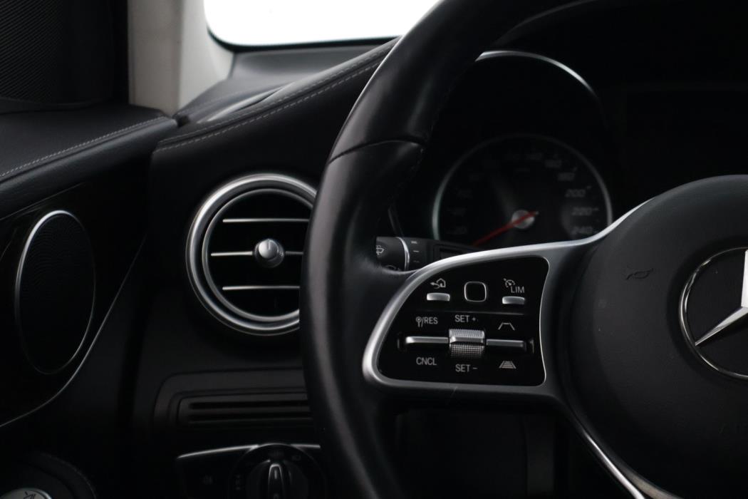 MERCEDES-BENZ GLC 2021