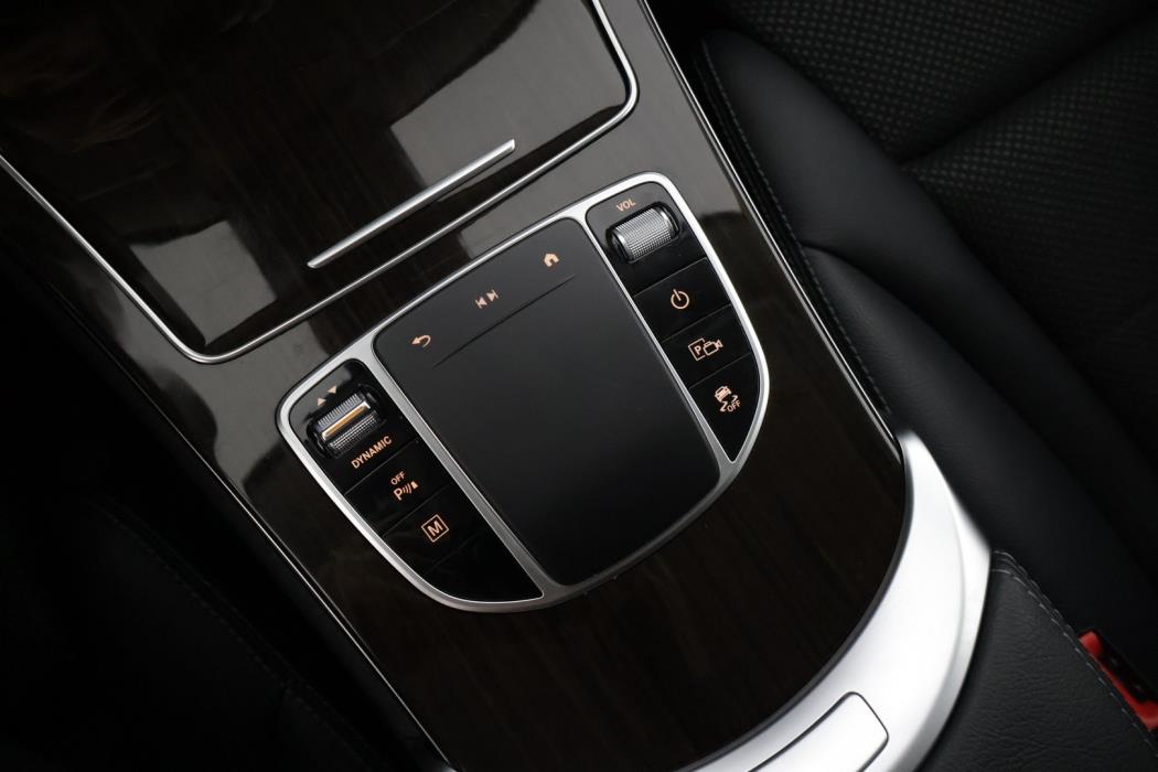 MERCEDES-BENZ GLC 2021