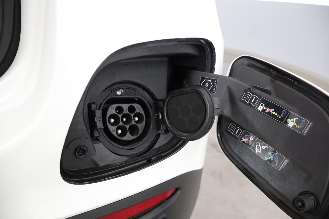 MERCEDES-BENZ GLC 2021