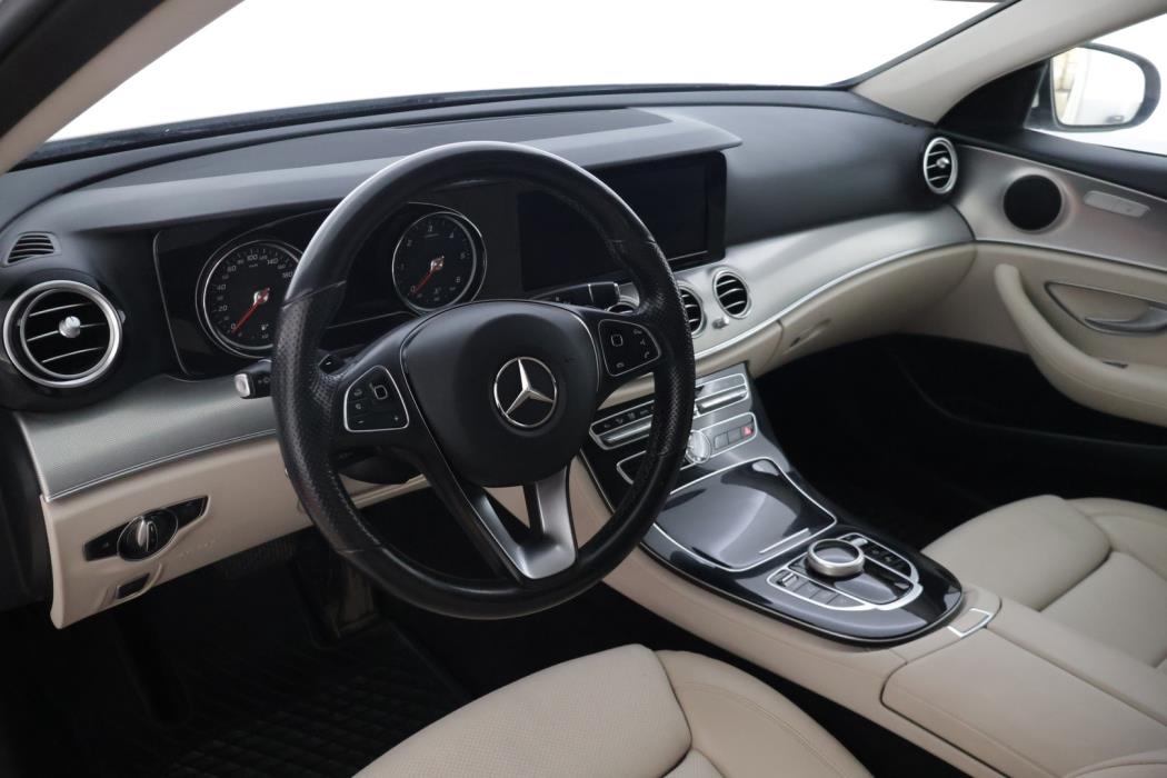 MERCEDES-BENZ E 2017