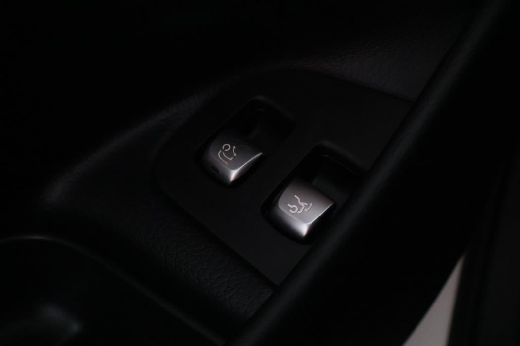 MERCEDES-BENZ E 2017