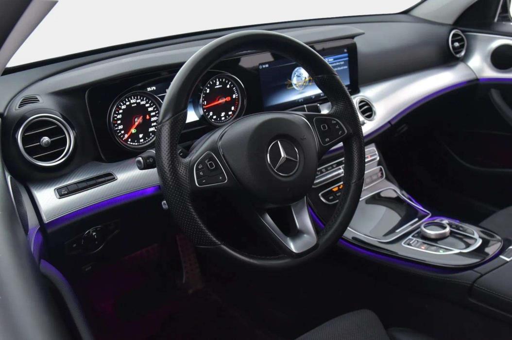 MERCEDES-BENZ E 2017