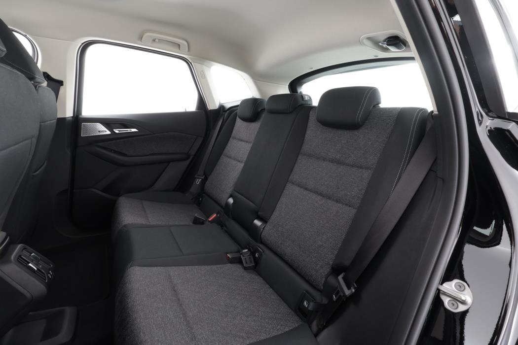 BMW 225 2023