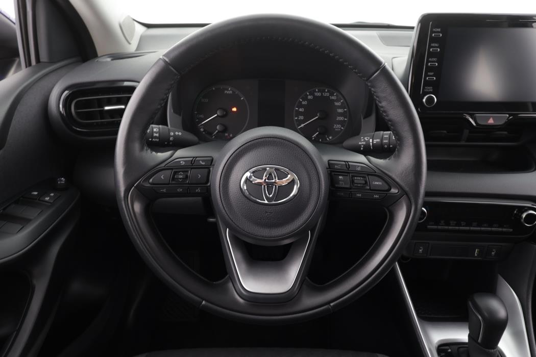 TOYOTA Yaris 2024