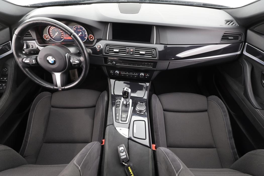 BMW 520 2015
