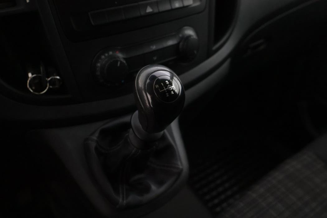 MERCEDES-BENZ Vito 2015