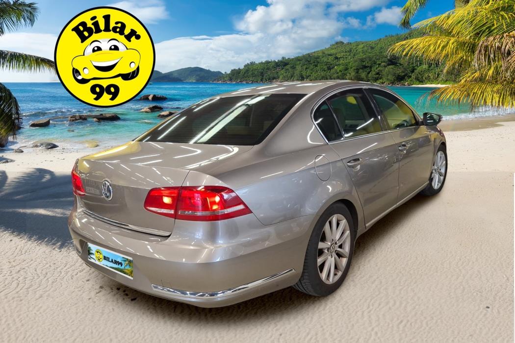 VOLKSWAGEN Passat 2012