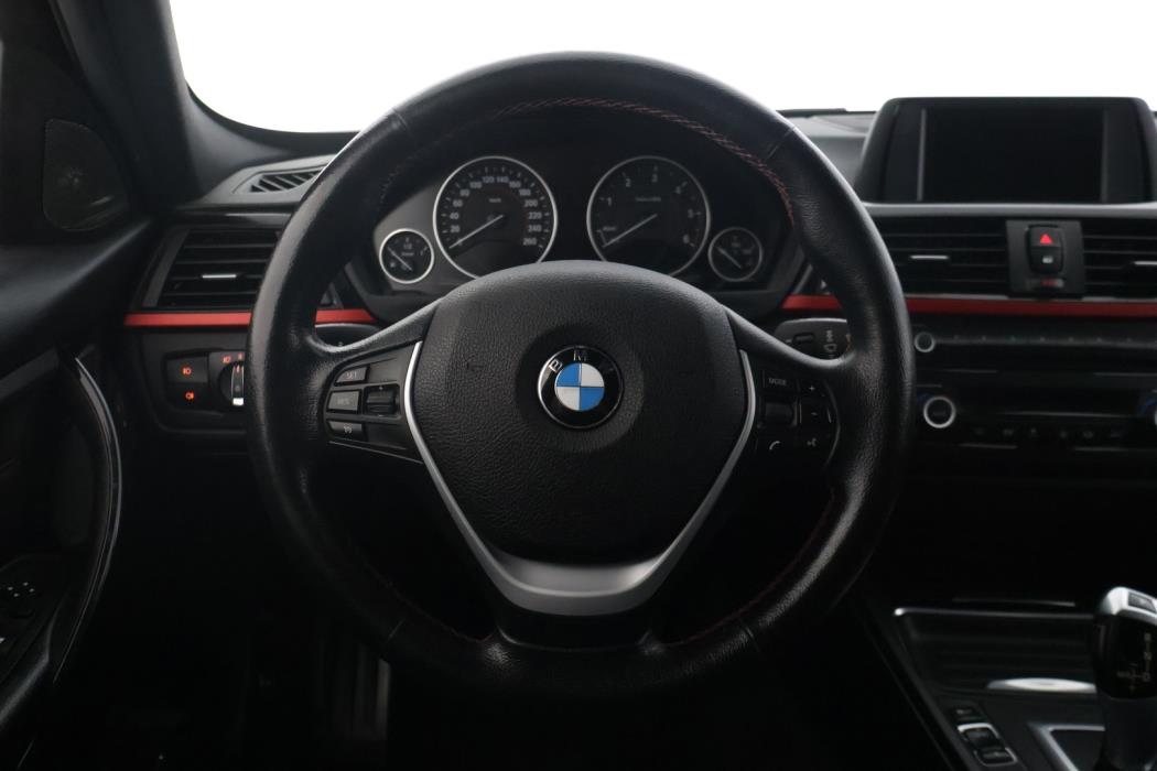 BMW 320 2013