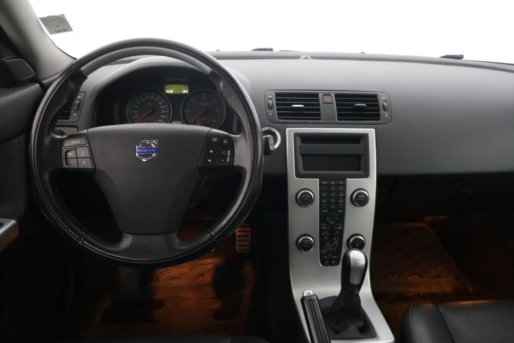 VOLVO V50 2011