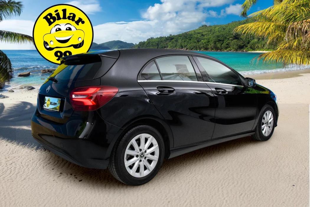 MERCEDES-BENZ A 2017