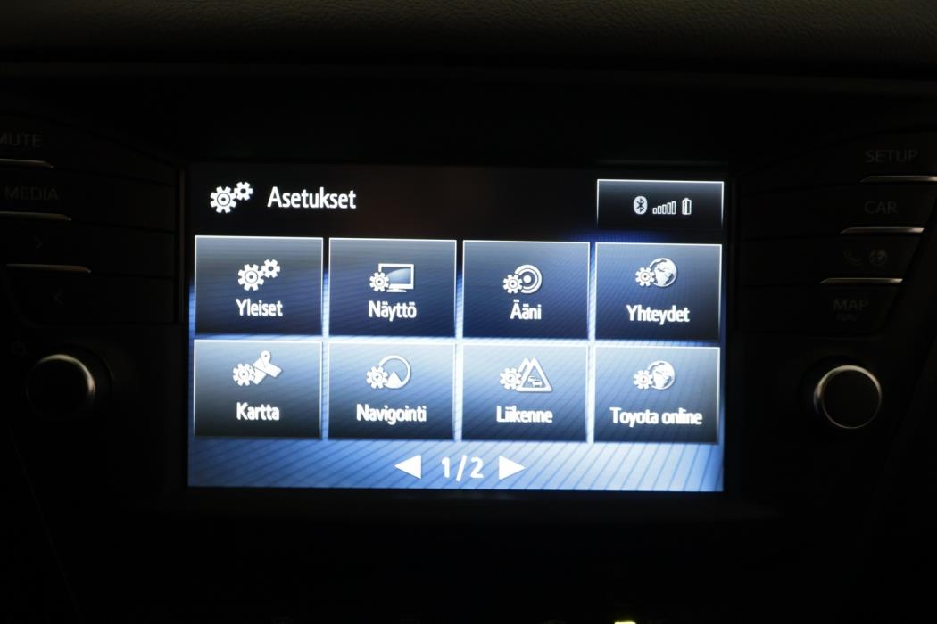 TOYOTA Avensis 2017