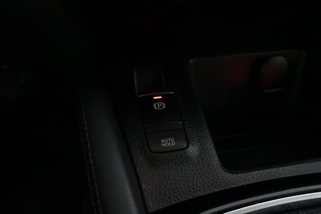 NISSAN Qashqai 2017
