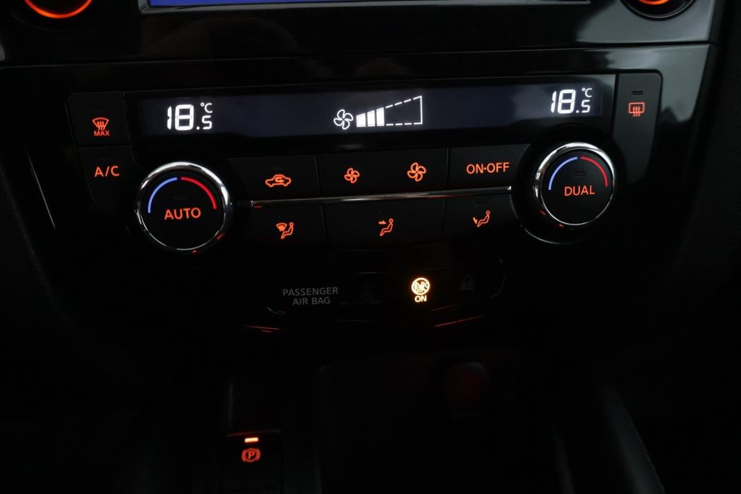 NISSAN Qashqai 2017