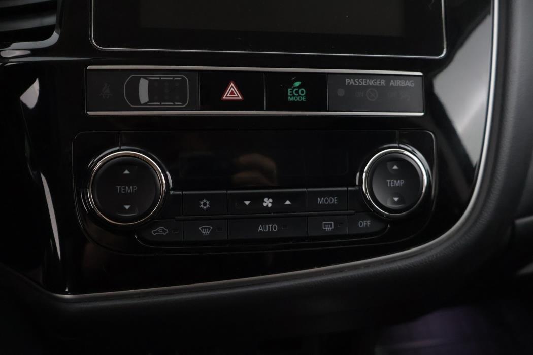 MITSUBISHI Outlander 2019