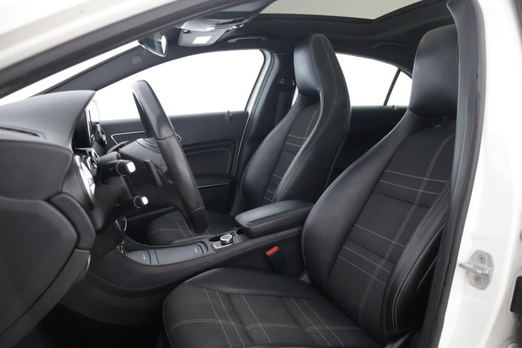 MERCEDES-BENZ A 2015