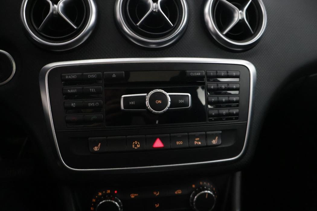 MERCEDES-BENZ A 2015