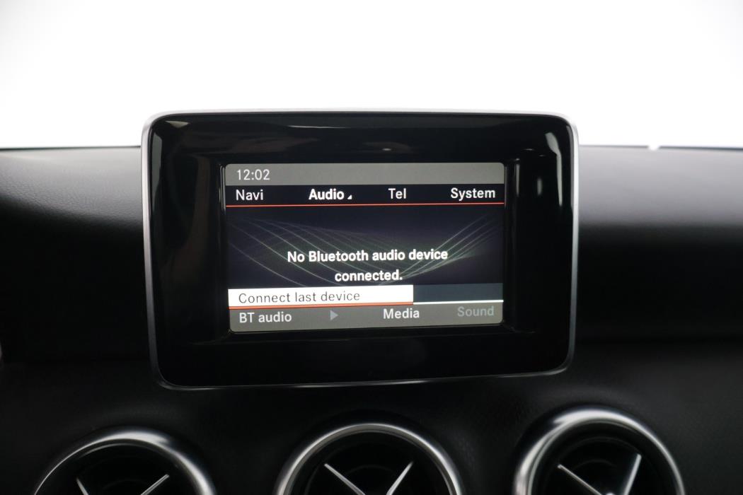 MERCEDES-BENZ A 2015