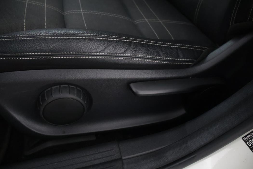 MERCEDES-BENZ A 2015