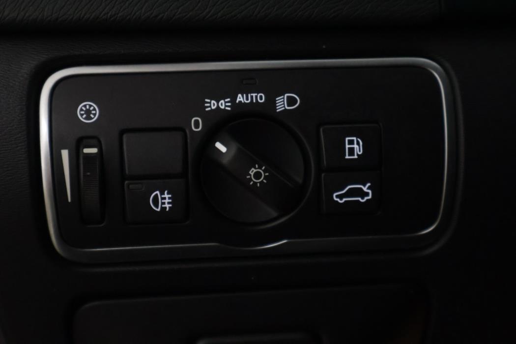 VOLVO V60 2015