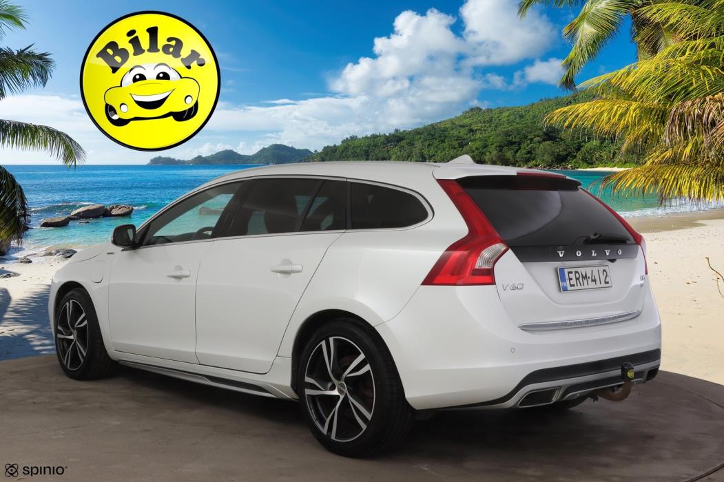 VOLVO V60 2015