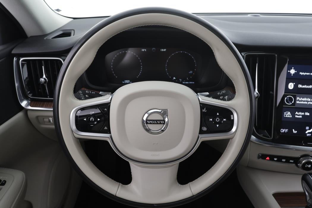 VOLVO V60 2020