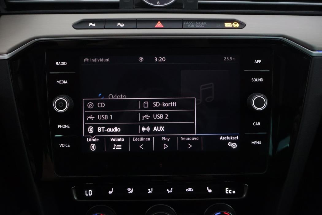 VOLKSWAGEN Passat 2018