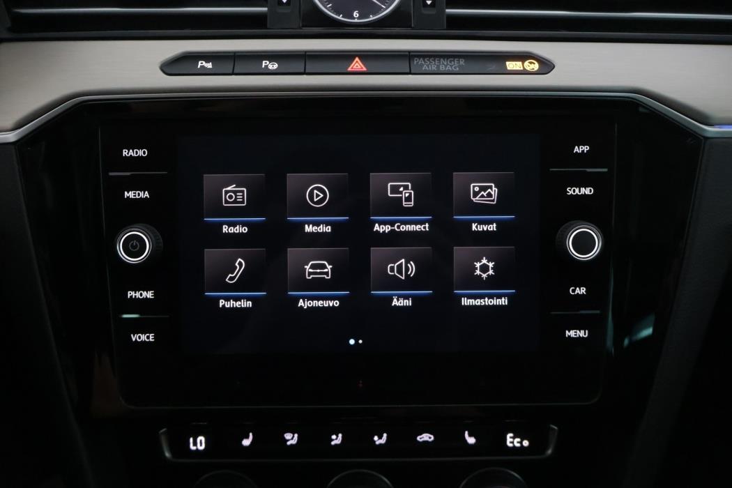 VOLKSWAGEN Passat 2018