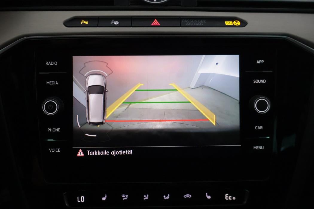 VOLKSWAGEN Passat 2018
