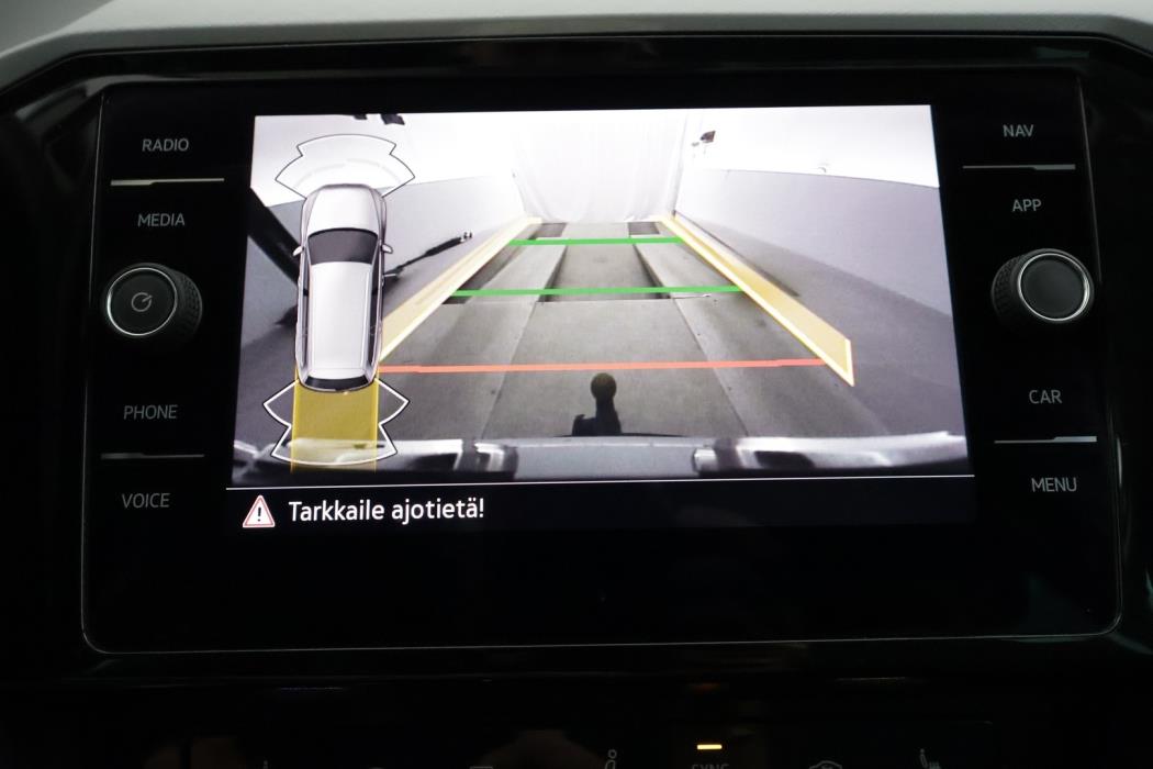 VOLKSWAGEN Passat 2024