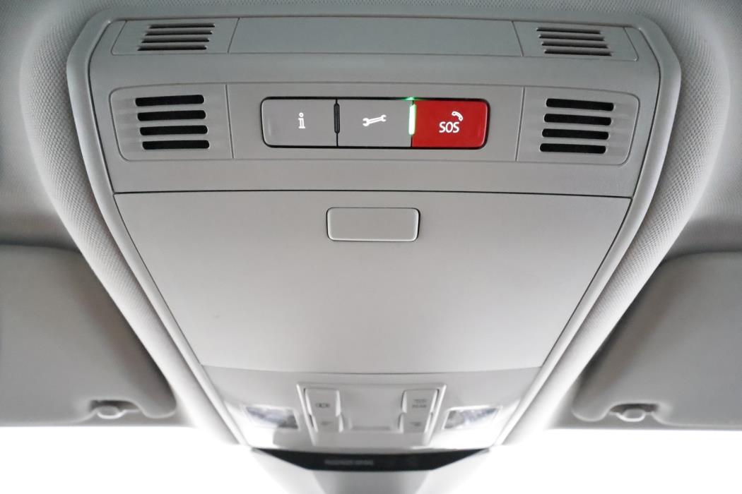 VOLKSWAGEN Passat 2024