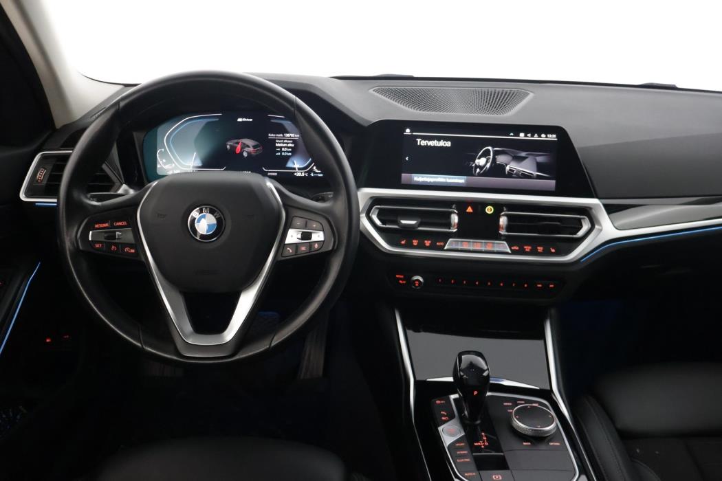 BMW 330 2021