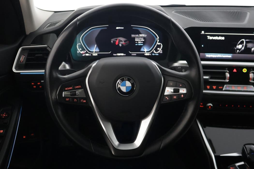 BMW 330 2021
