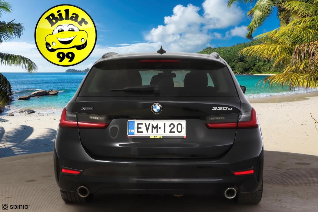 BMW 330 2021