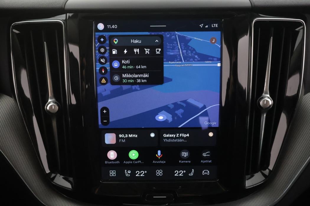 VOLVO XC60 2023