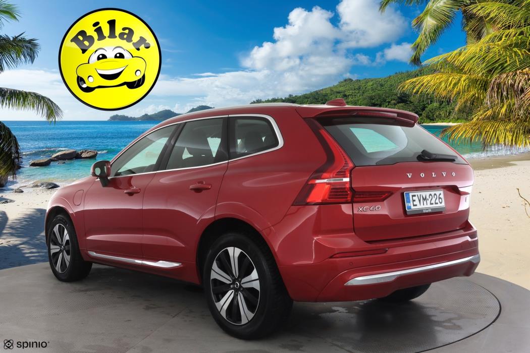 VOLVO XC60 2023