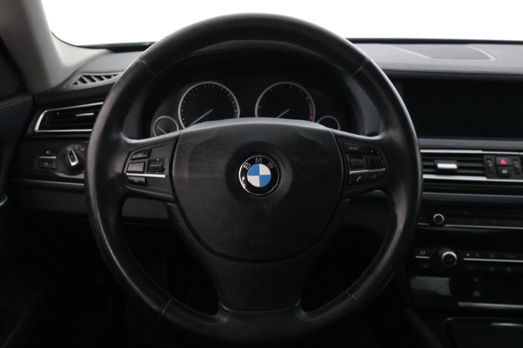BMW 730 2009