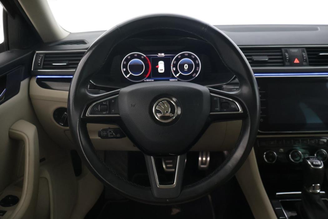 SKODA Superb 2019