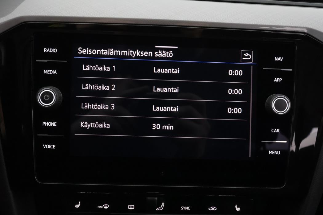 VOLKSWAGEN Passat 2022