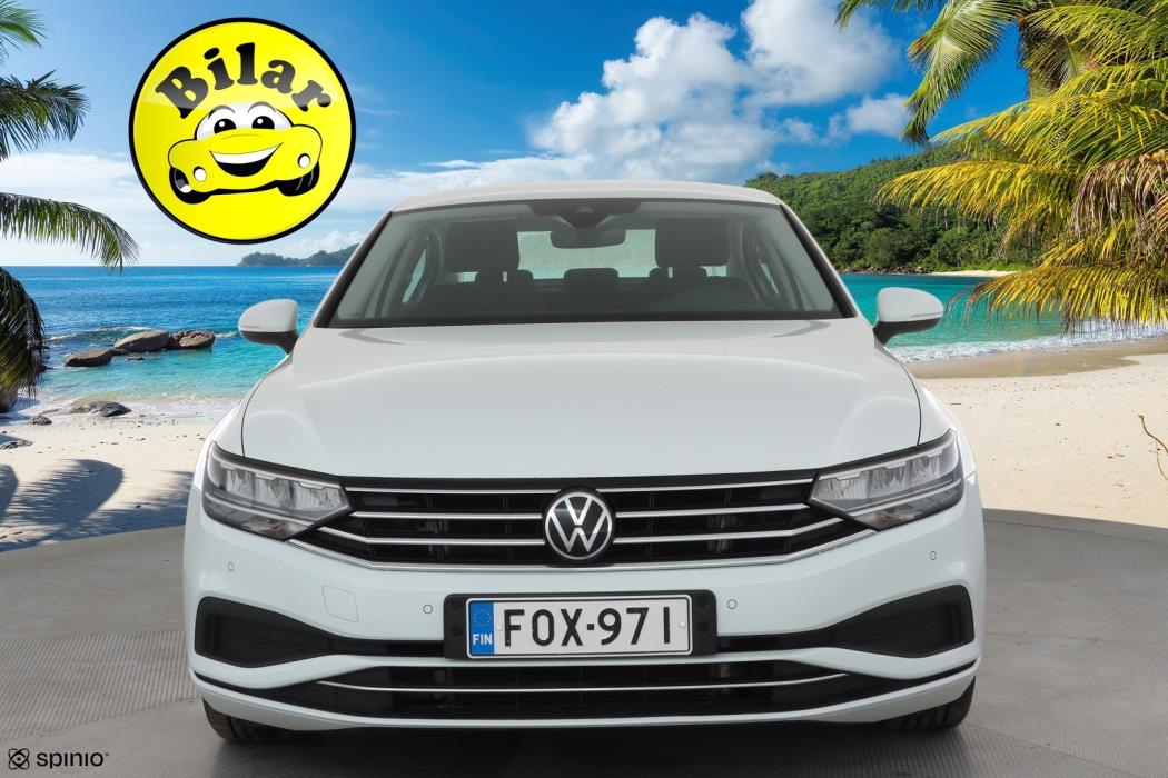 VOLKSWAGEN Passat 2022
