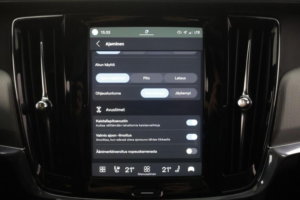 VOLVO V90 2022