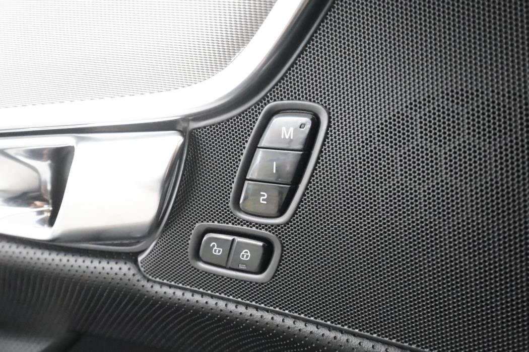 VOLVO V90 2022