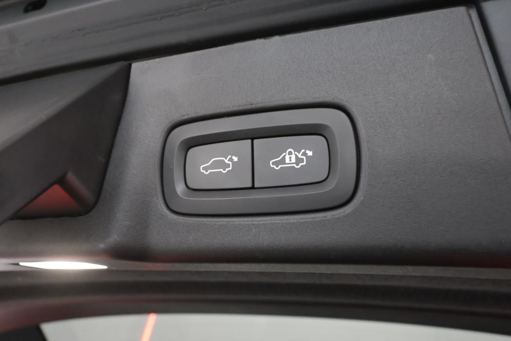 VOLVO V90 2022