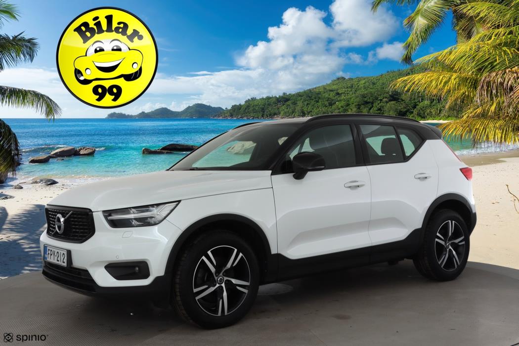 VOLVO XC40 2021