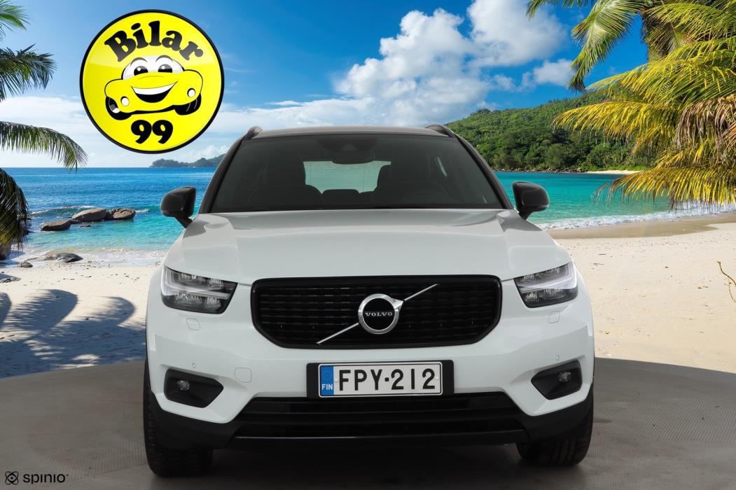 VOLVO XC40 2021
