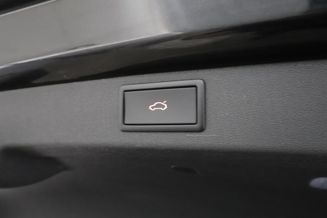 SKODA Enyaq 2023