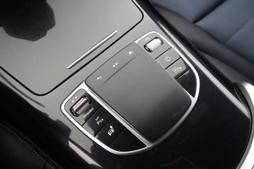 MERCEDES-BENZ EQC 2023